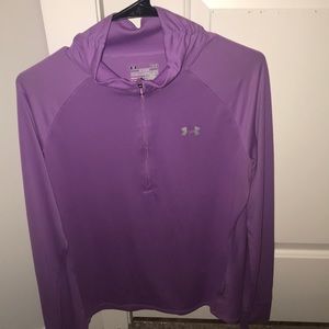 Under armor pull over